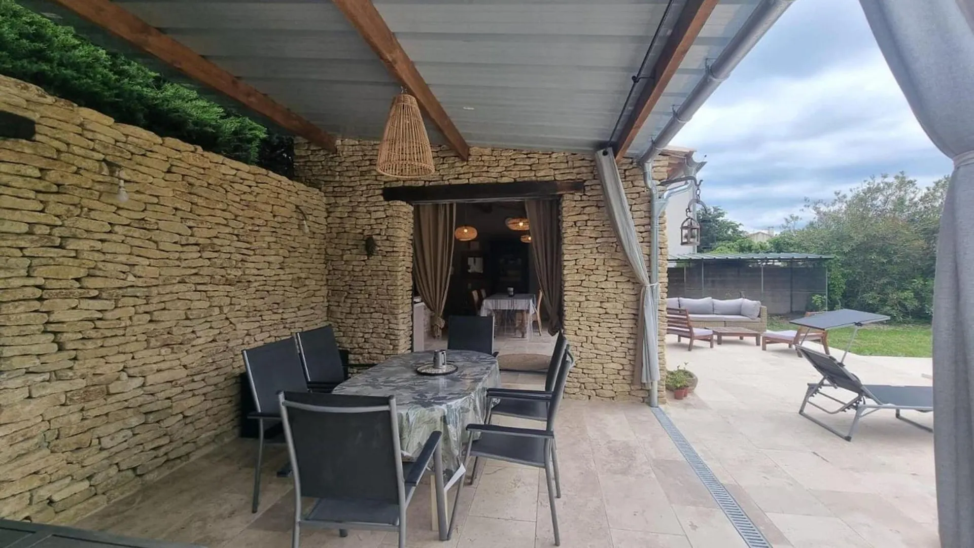 Charming Holiday House With Private Pool, Maillane Holiday home