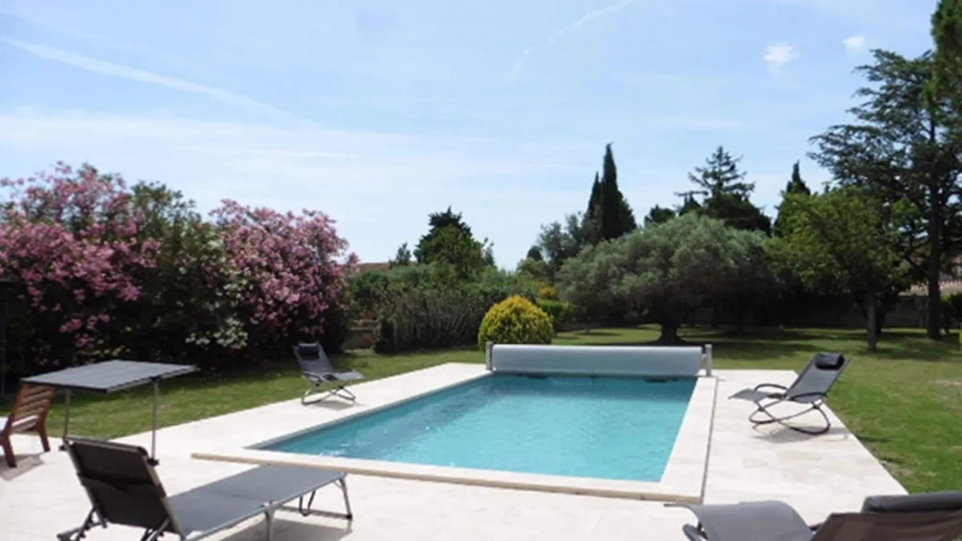 Holiday home Charming Holiday House With Private Pool, Maillane France