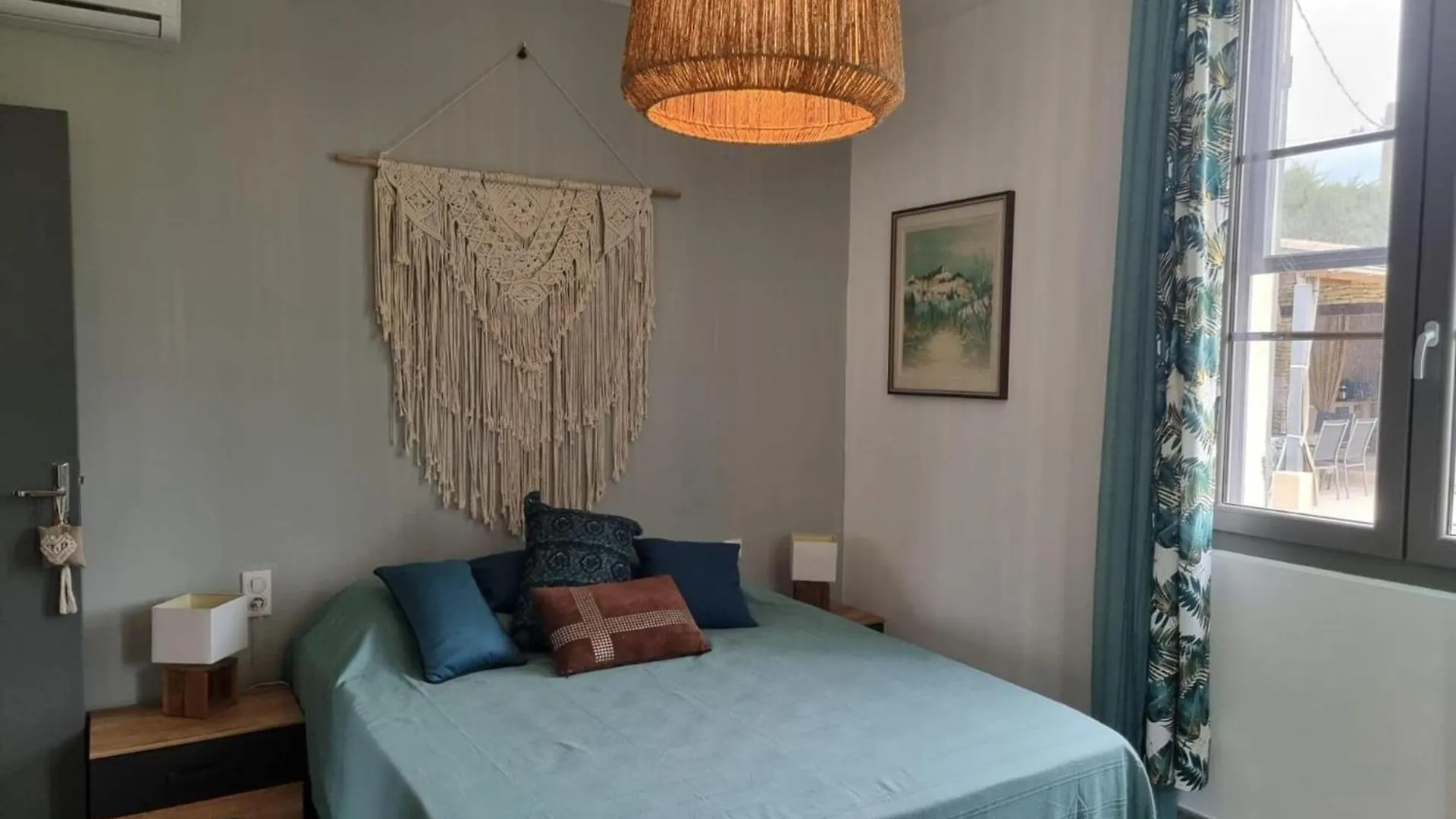 Charming Holiday House With Private Pool, Maillane
