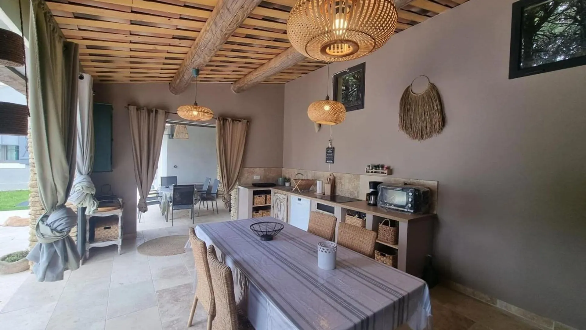 Charming Holiday House With Private Pool, Maillane France